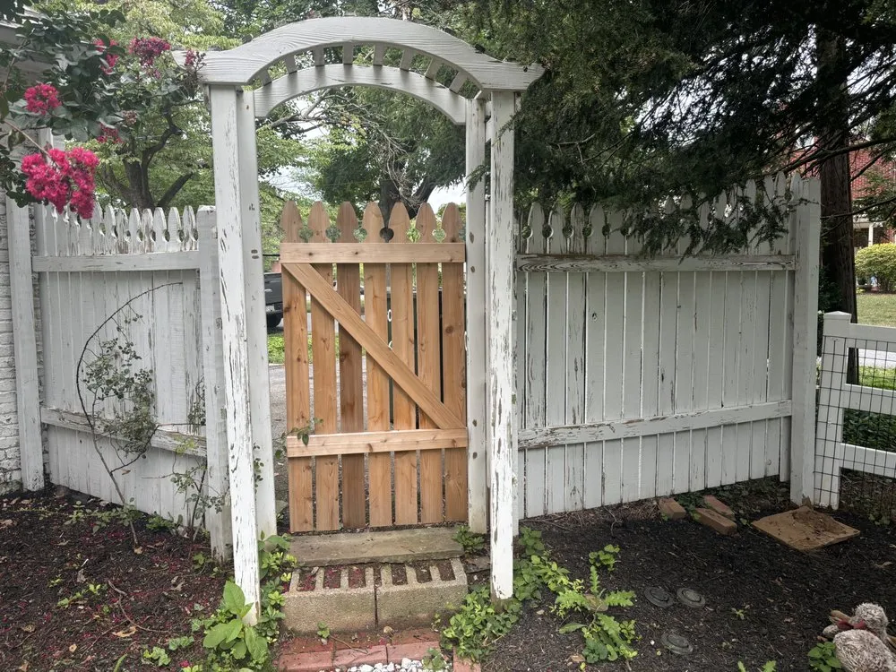 Top-rated lawn care service in Lebanon, PA by Joeis Jackson