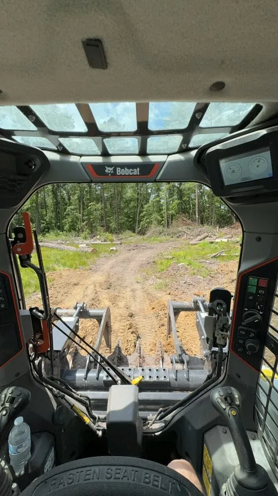 Professional landscaping services in Glen Allen, VA by Joel’s Contractor