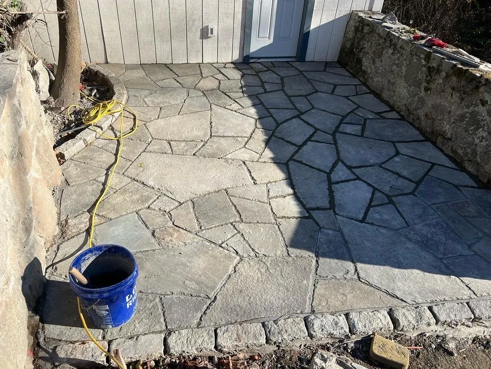 Trusted lawn mowing service experts serving Norwalk, CT - Joel’s Landscapes