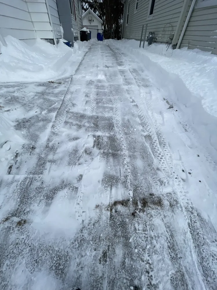 Custom yard cleanup service experts serving Schenectady, NY - Joel's Lawn Care & Clean Up