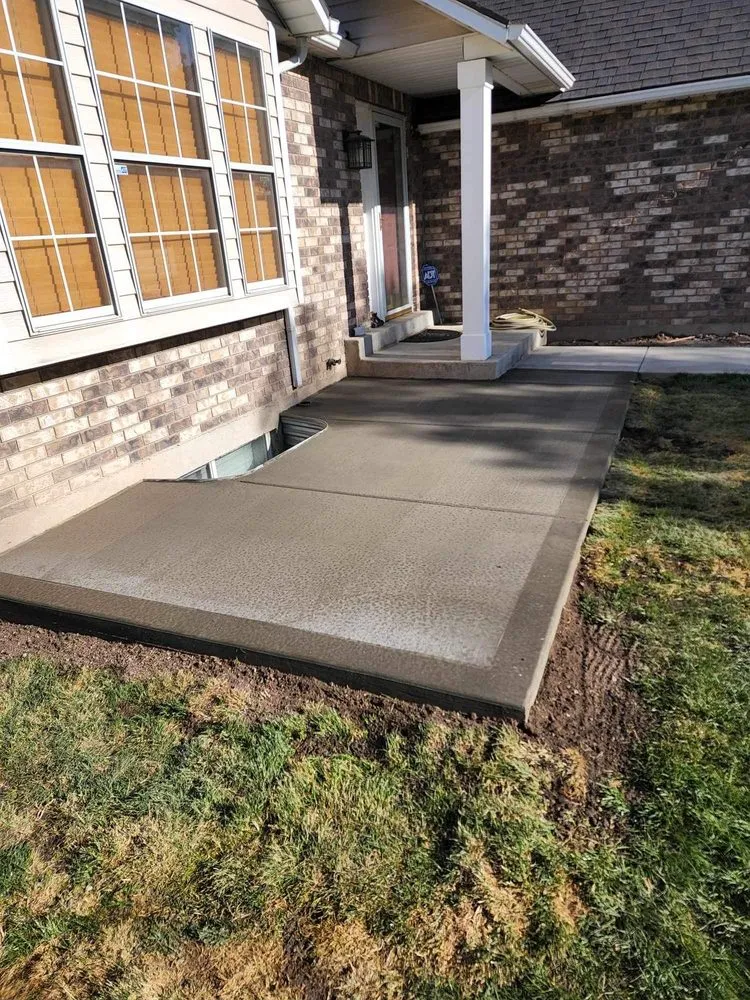 Affordable yard maintenance in West Valley City, UT by Joe’s Concrete & Landscaping