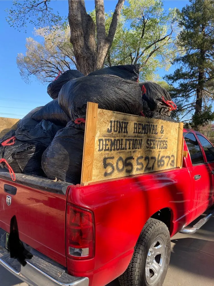 Reliable yard cleanup service experts serving Albuquerque, NM - Joes Junk Removal
