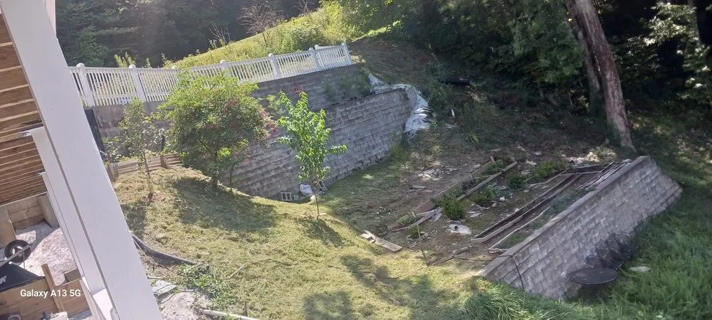 Custom yard cleanup service in Hickory, NC - Joes Landscaping and More