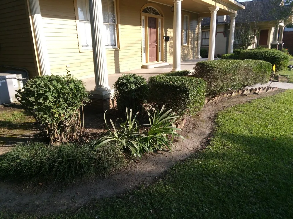 Affordable yard maintenance in Lafayette, LA - Joe's Lawn Care and Handyman Services