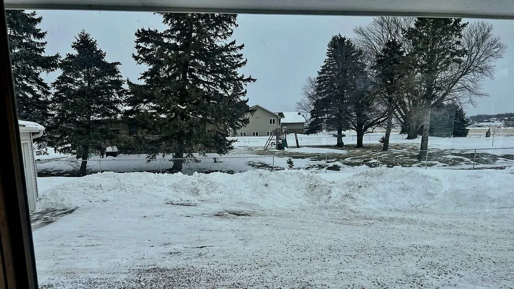 Reliable lawn care service in Dakota City, NE by Joes lawn care