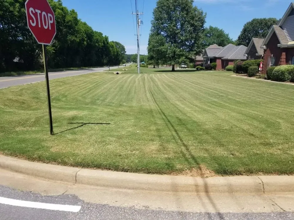 Trusted landscaping services experts serving Montgomery, AL - Joe's Lawn Care