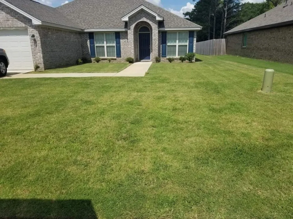 Top-rated garden landscaping experts serving Montgomery, AL - Joe's Lawn Care
