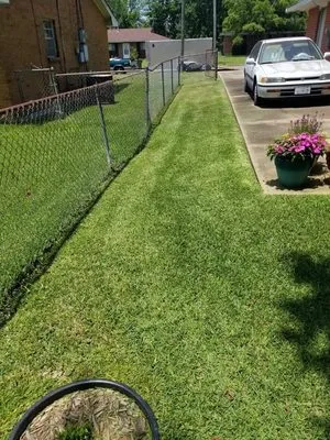 Joe's Lawn Care Logo