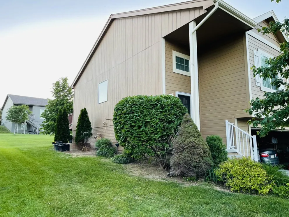 Trusted outdoor landscaping in Papillion, NE - Joes Lawn Care
