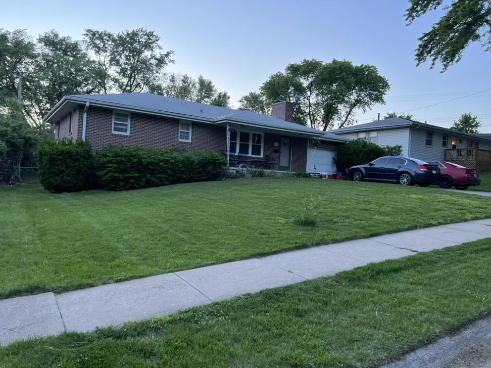 Affordable lawn care service with custom design in Papillion, NE by Joes Lawn Care