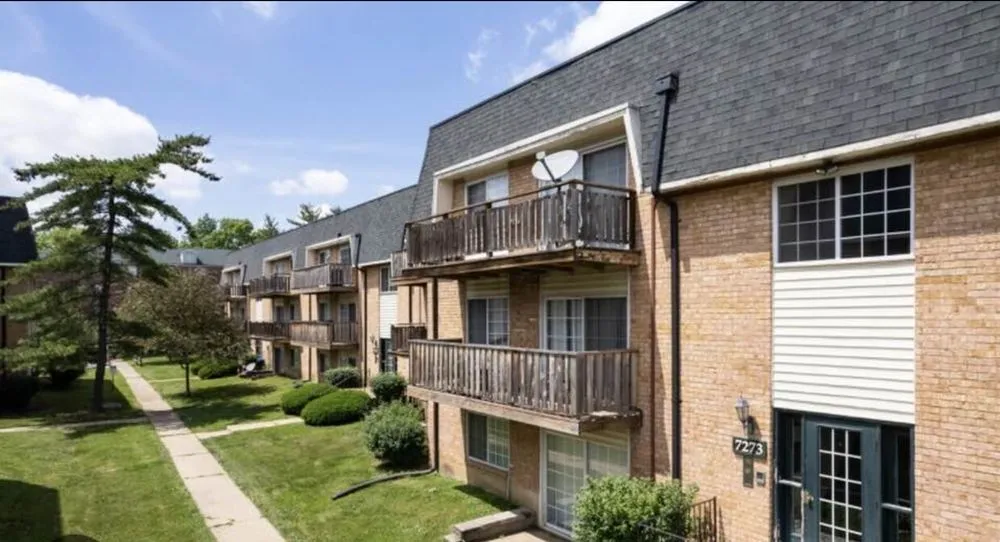 Professional yard maintenance for residential properties across Mount Clemens, MI - Joe’s Lawn Service & Cleanups