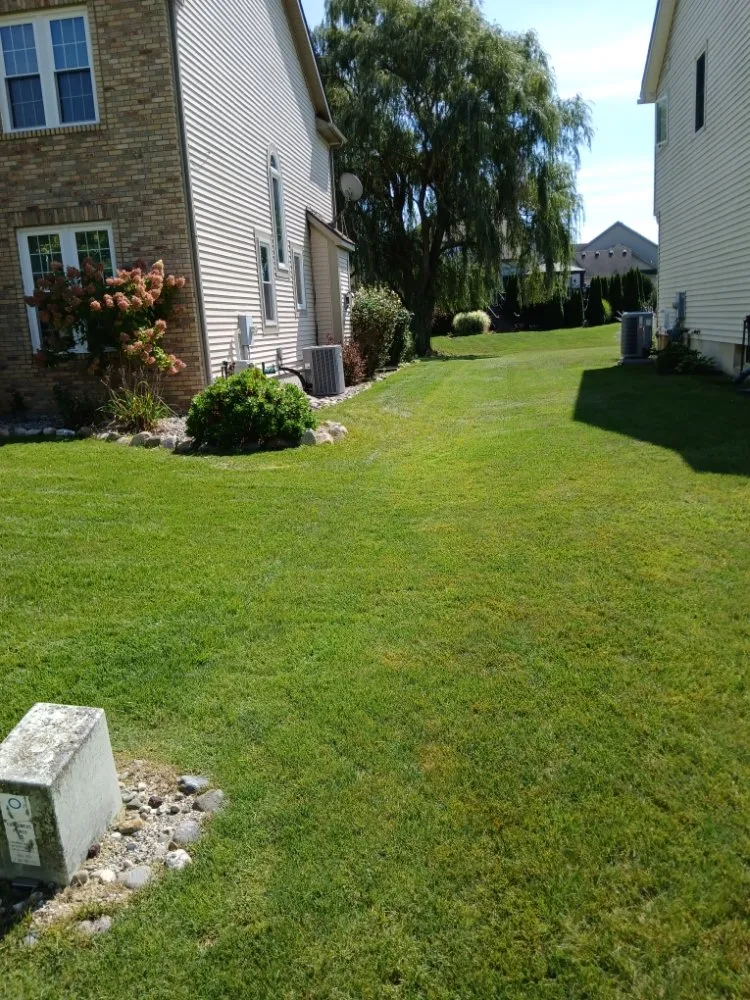 Top-rated residential landscaping in Grand Blanc, MI by Joe's lawn service