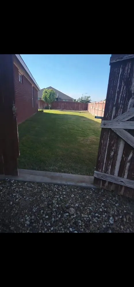 Custom lawn care service in Odessa, TX by Joes Lawn Service