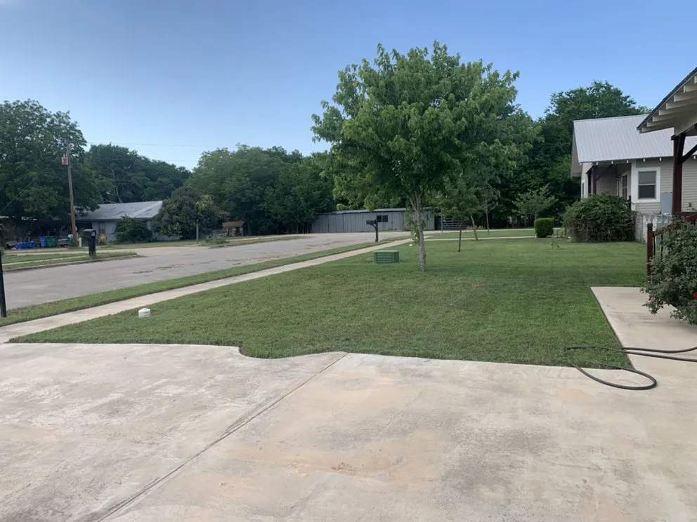 Reliable yard cleanup service near you in Bastrop, TX by Joes Lawncare