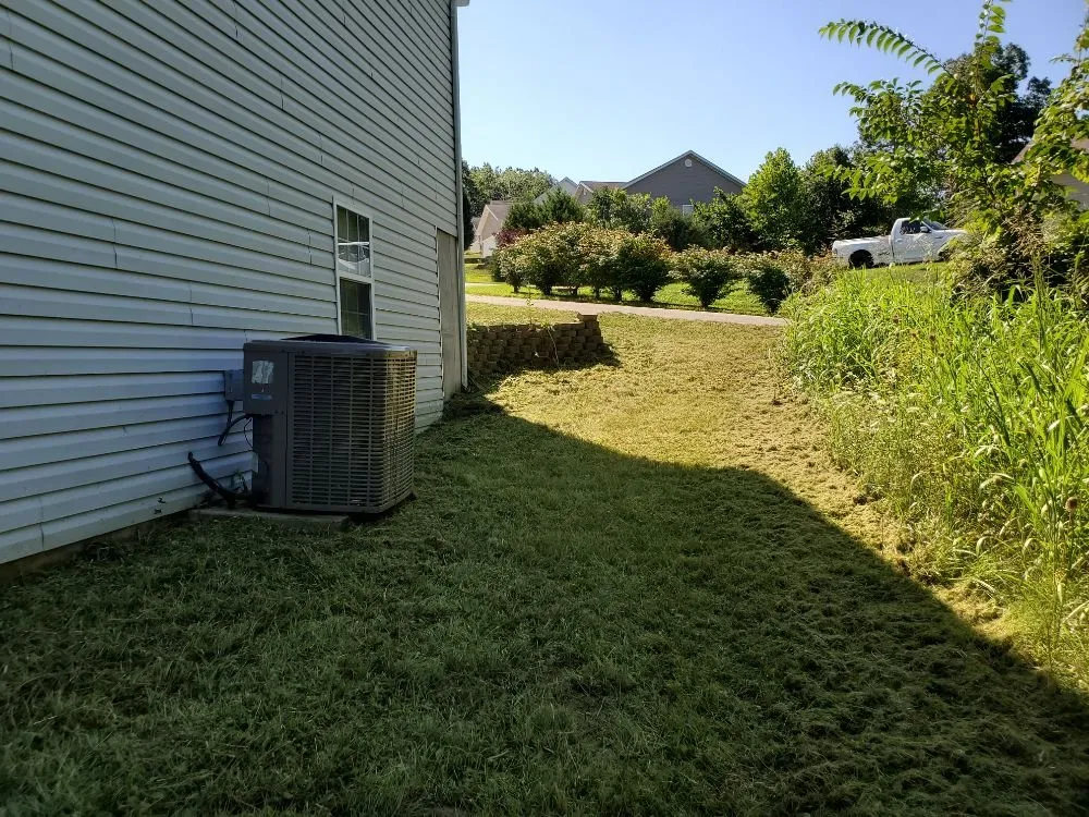 Custom garden landscaping in Waynesville, MO - Joe's Neighborhood Lawn Service