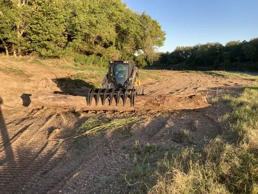 Joes Skid Steer Service Logo