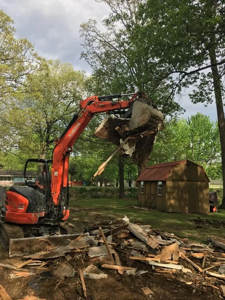 Trusted landscape installation in Kevil, KY by Joe's Tractor & Backhoe Service