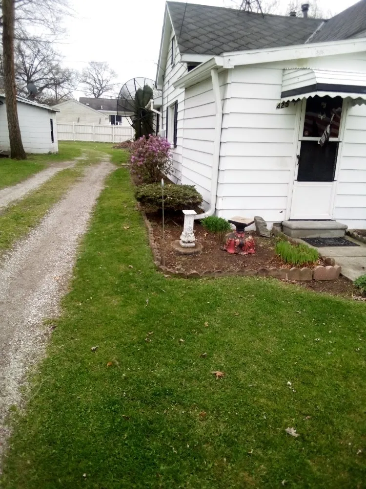 Reliable lawn mowing service with custom design across East China, MI - Joe's Yard Care