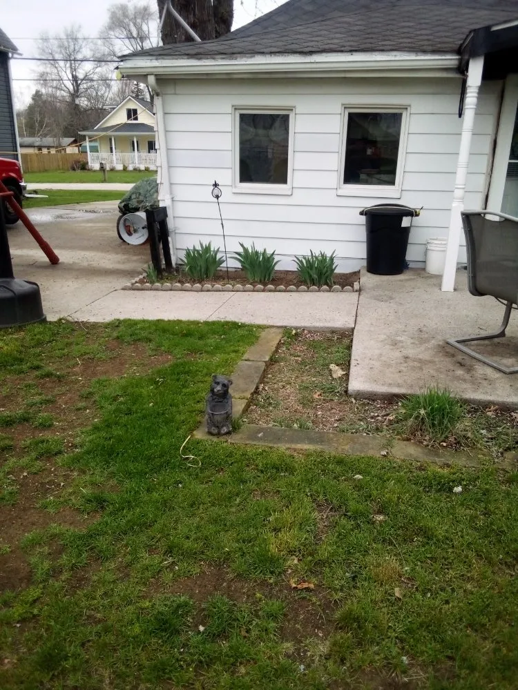 Custom lawn mowing service in East China, MI by Joe's Yard Care