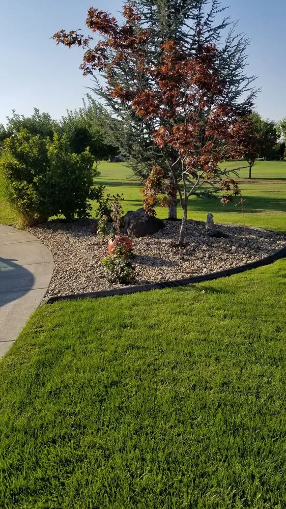 Reliable lawn care service with custom design across Yakima, WA - Joe's Yard Service