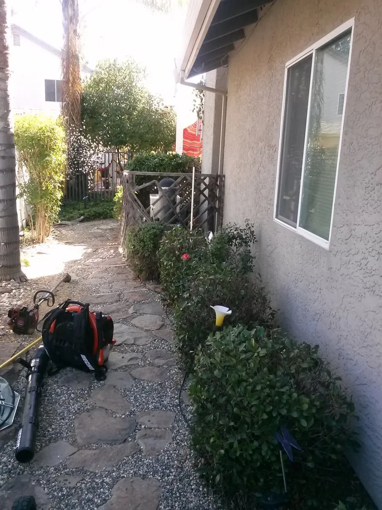 Expert garden landscaping in Elk Grove, CA - Joey's Landscape and Maintenance