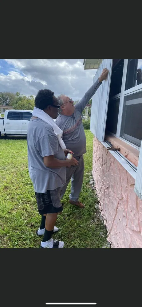 Top-rated landscaping services experts serving Coral Springs, FL - Joeys Tree And Handyman Services