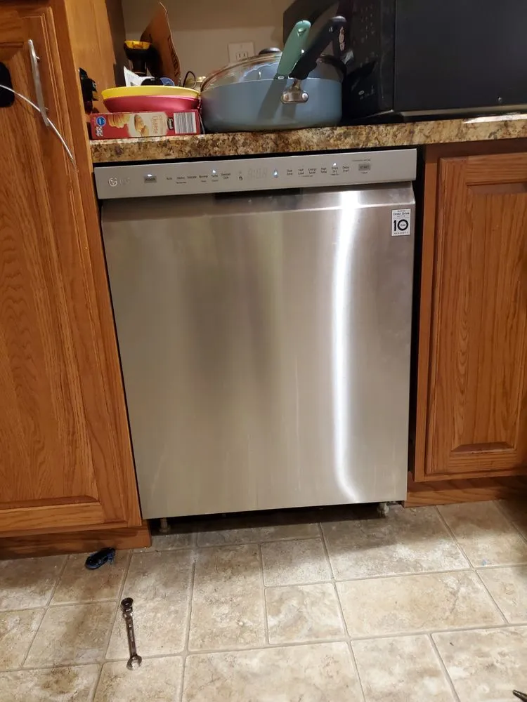 Affordable lawn care service experts serving New Holstein, WI - Johanning's Just About Anything