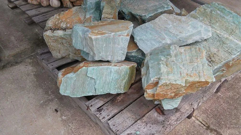 Professional yard maintenance for homes in Kingsland, GA by John and Sons Landscaping