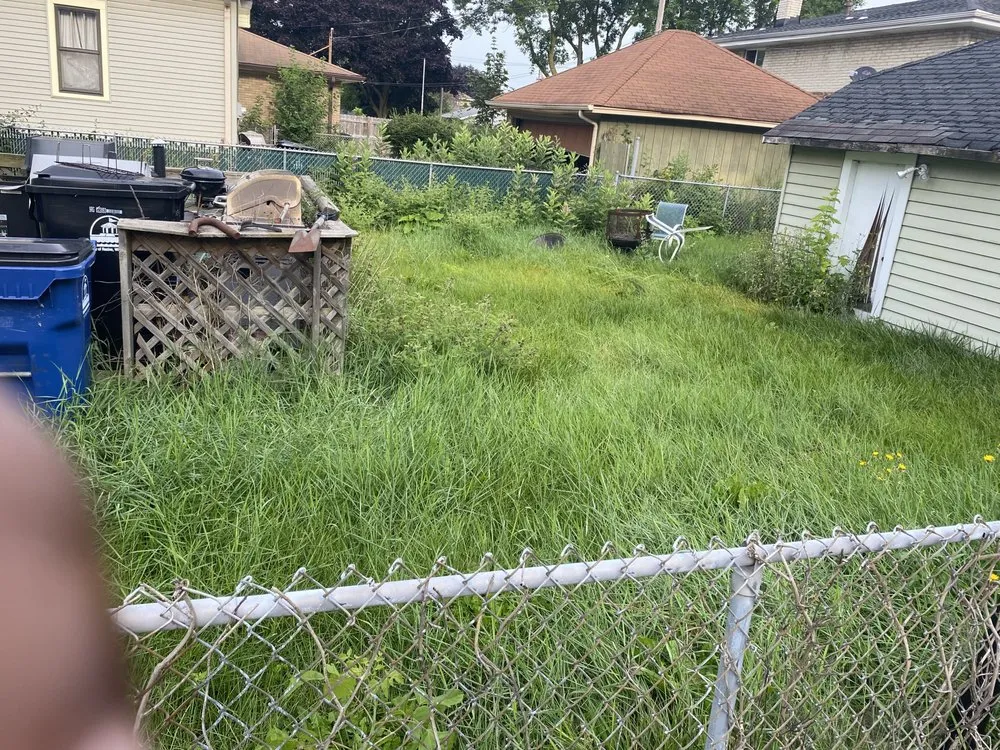 Custom yard cleanup service experts serving Racine, WI - John Boyz Lawncare & Moving