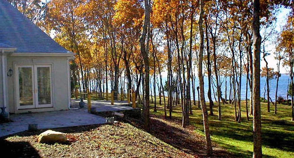 Professional garden landscaping experts serving Southampton, NY - John Cowen Landscape Associates