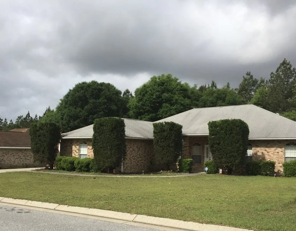 Top-rated lawn care service experts serving Pensacola, FL - John Ellis Lawn Maintenance & Landscaping