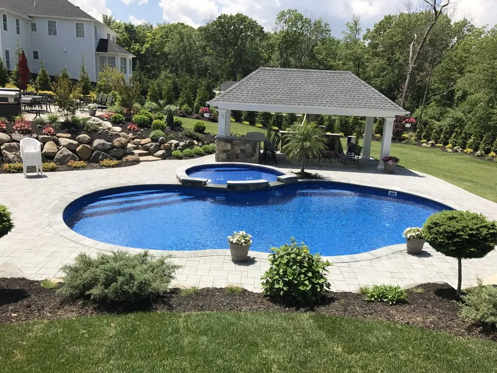 Reliable garden landscaping in Smithtown, NY by John Joseph Custom Pools & Masonry