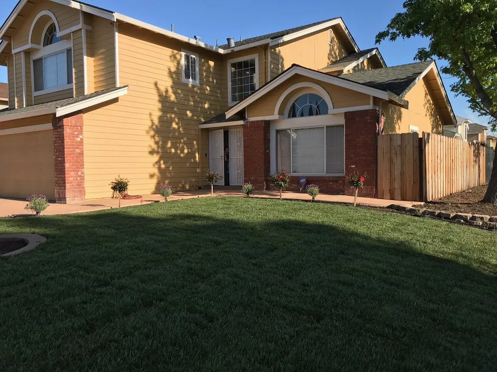 Professional outdoor landscaping experts serving Tracy, CA - John Le Landscaping
