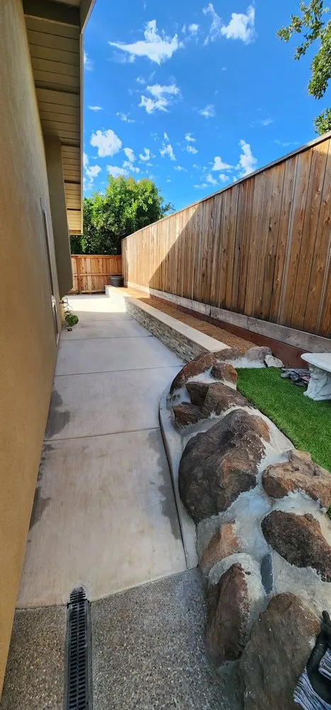 Expert lawn care service in Tracy, CA by John Le Landscaping