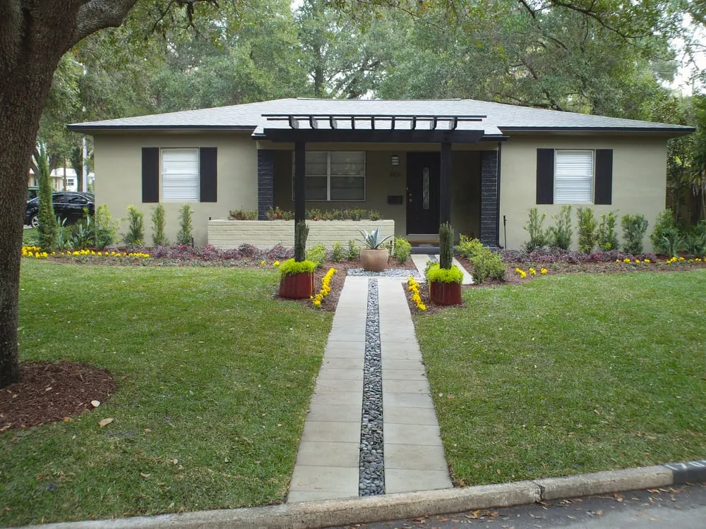 Custom outdoor landscaping in Orlando, FL by John Madison Landscape