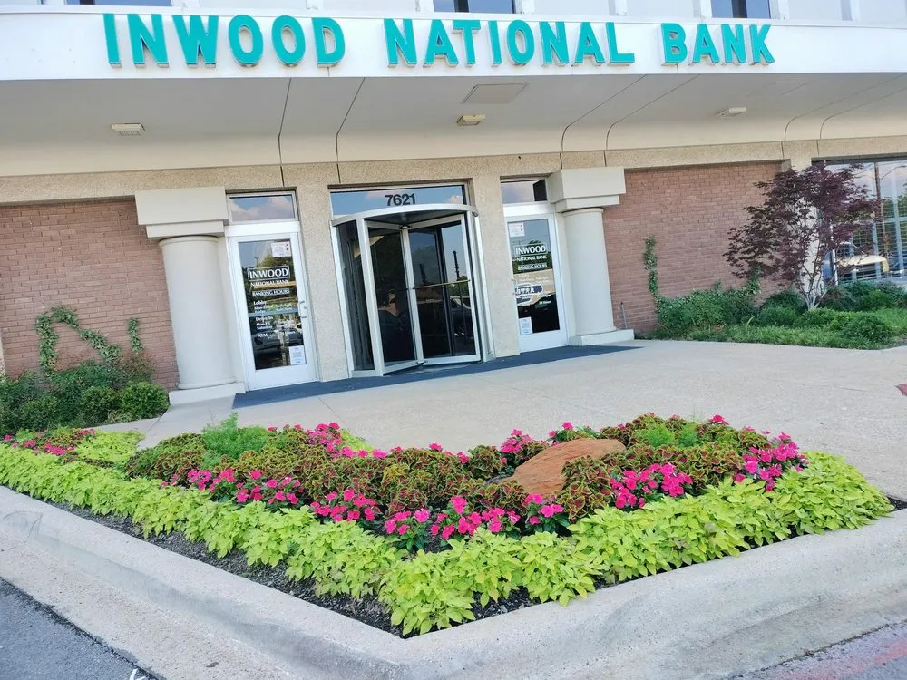 Trusted lawn care service for beautiful yards across Dallas, TX - John R Ross Company