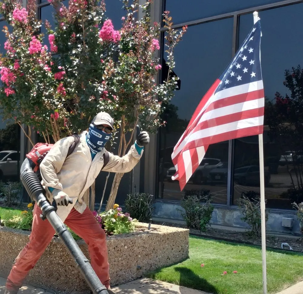 Top-rated yard maintenance with custom design across Dallas, TX - John R Ross Company