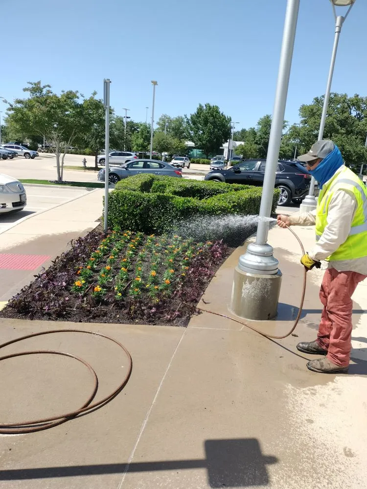 Reliable garden landscaping for residential properties across Dallas, TX - John R Ross Company