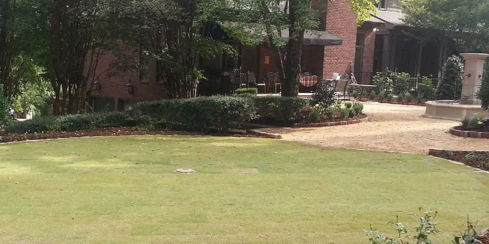 Top-rated lawn mowing service in Birmingham, AL - John Russell Landscape Architect