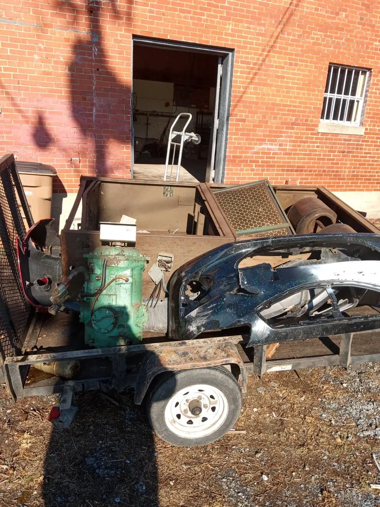 Professional lawn care service in Roanoke, VA - John-Son Hauling Services