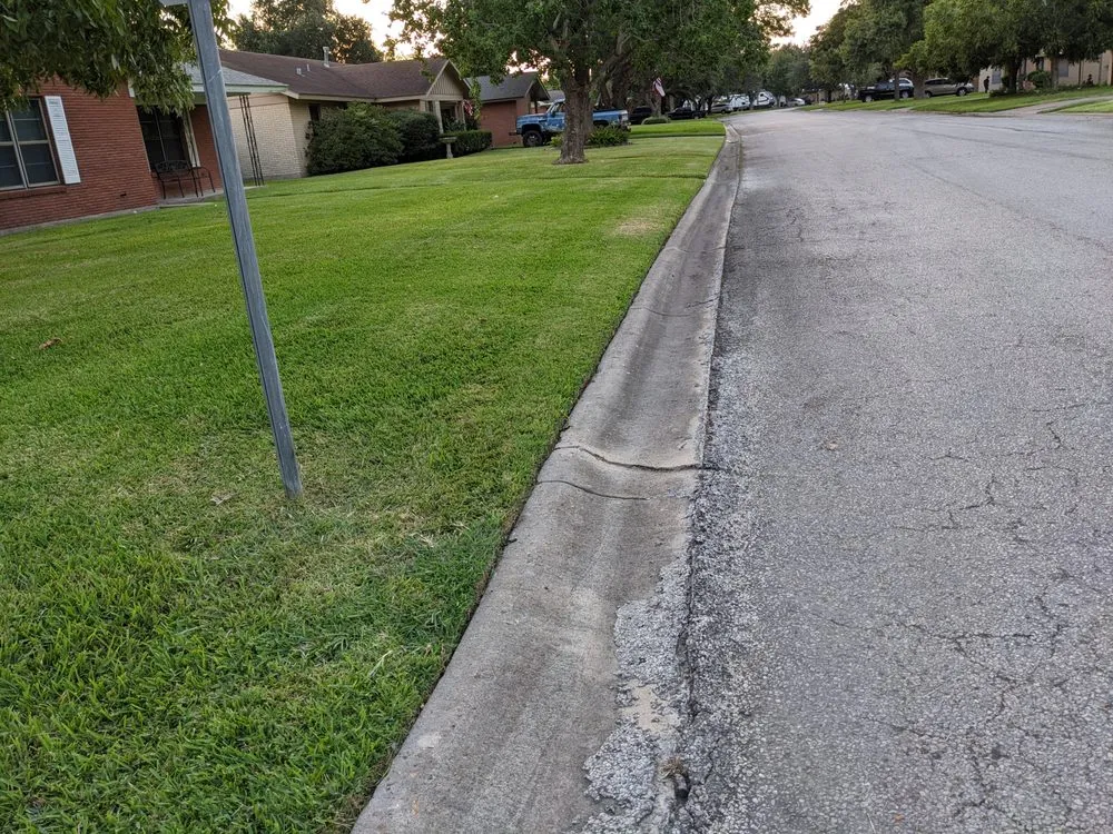 Professional landscape design in Port Lavaca, TX by Johnboy Mowing