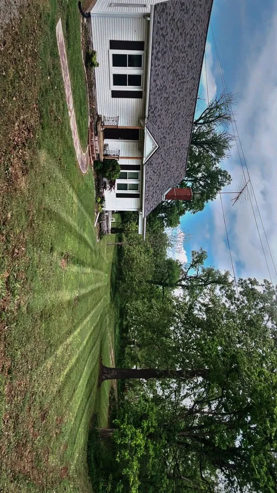 Reliable yard cleanup service near you across Shelbyville, TN - Johnny Bee Lawn Care Services