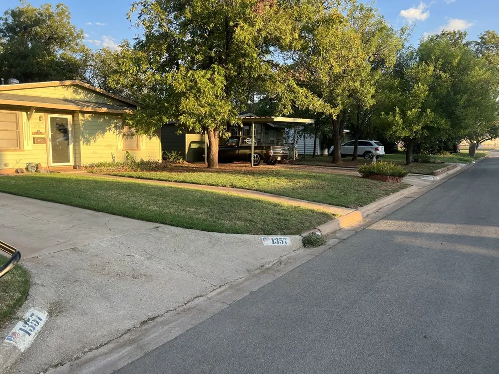 Local outdoor landscaping in Abilene, TX - Johnny Bunch’s Lawn Care Service