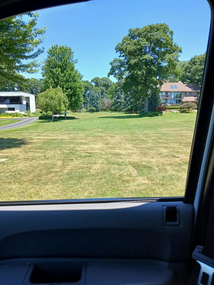 Custom lawn mowing service near you across Pontiac, MI - Johnny Ds Lawn Service