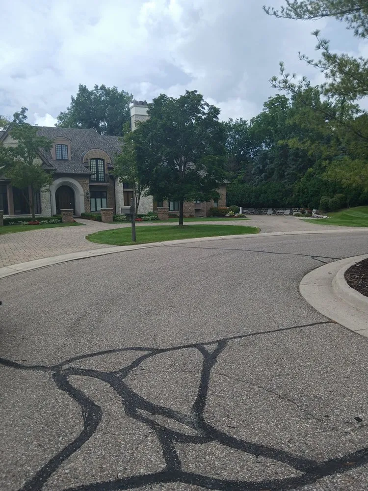 Custom yard cleanup service experts serving Pontiac, MI - Johnny Ds Lawn Service