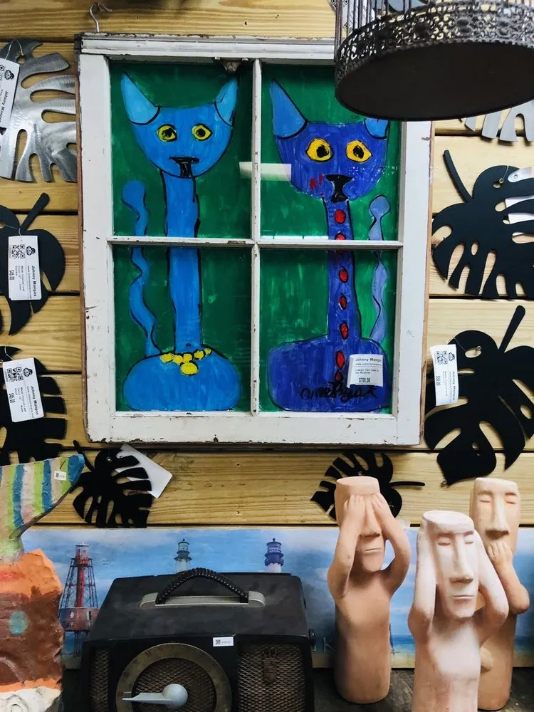 Affordable yard cleanup service for residential properties across Delray Beach, FL - Johnny Mangos Garden Center