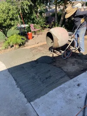 Johnny Olivas Gardening