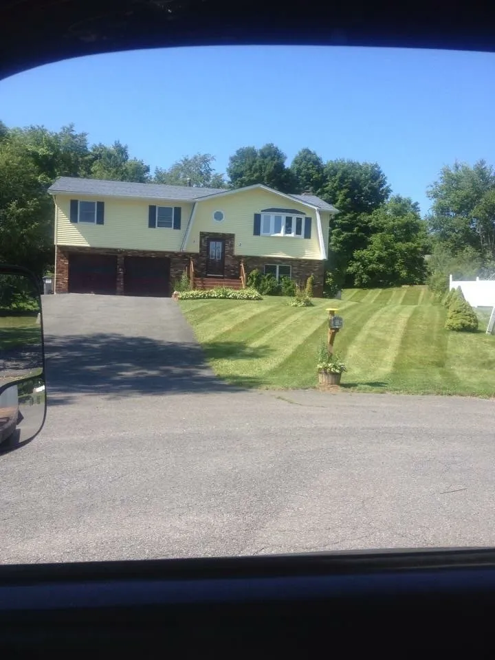 Expert lawn care service in Middletown, NY - Johnny Rocket Landscaping