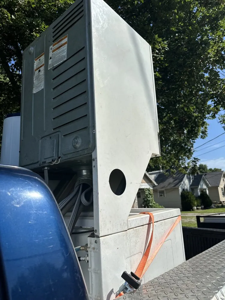 Expert yard maintenance experts serving Louisville, KY - Johnnyboyz Handyman And Lawn Care