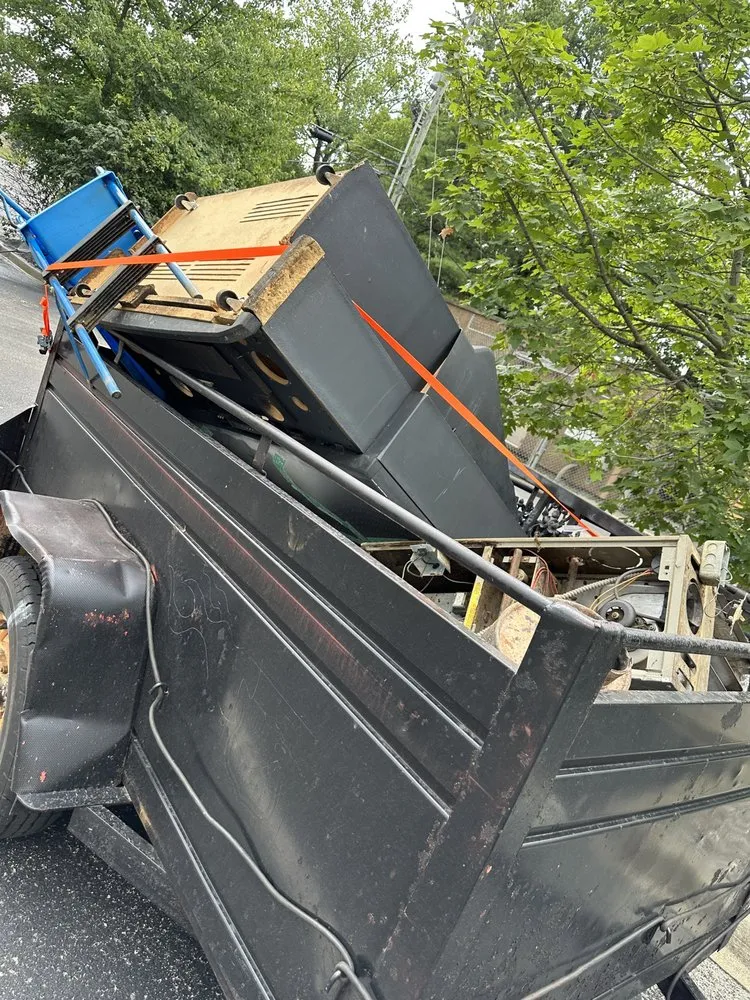 Top-rated garden landscaping for beautiful yards across Louisville, KY - Johnnyboyz Handyman And Lawn Care